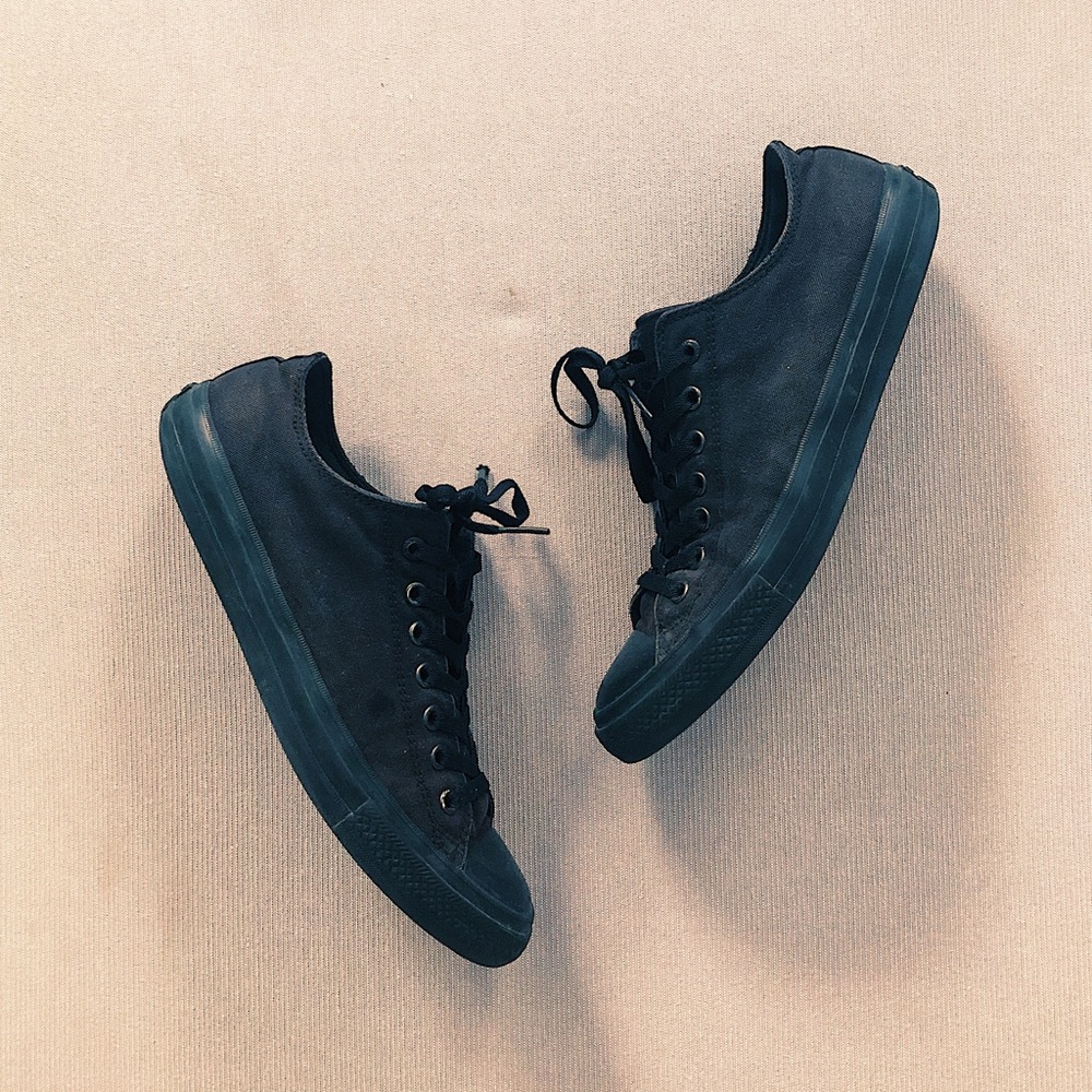 Converse Chuck Taylor Low, Triple Black, Size 11